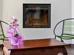 Villa in Nissoria With Private Pool