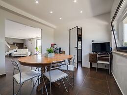 Villa in Nissoria With Private Pool