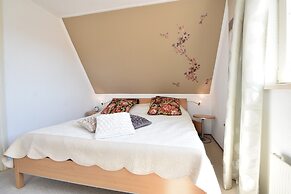 Enticing Holiday Home in Oude With Garden