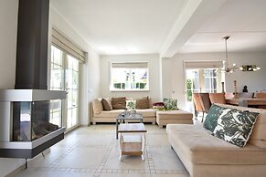 Enticing Holiday Home in Oude With Garden