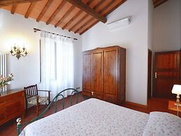 Serene Apartment in Orciatico