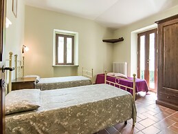Villa in Tavoleto With Pool