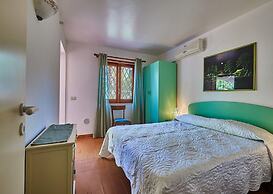 Villa in Pozzallo Near Sandy Beaches