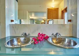 Villa in Pozzallo Near Sandy Beaches