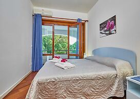 Villa in Pozzallo Near Sandy Beaches
