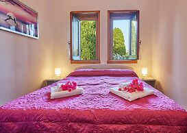 Villa in Pozzallo Near Sandy Beaches