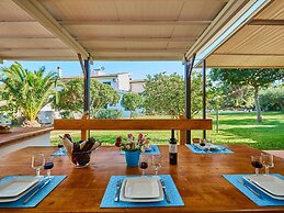 Villa in Pozzallo Near Sandy Beaches