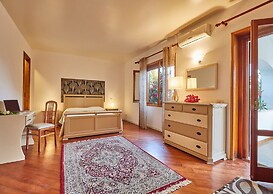 Villa in Pozzallo Near Sandy Beaches