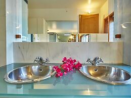 Villa in Pozzallo Near Sandy Beaches