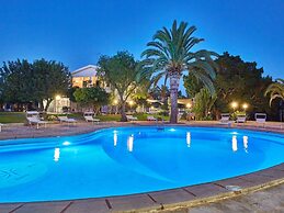 Villa in Pozzallo Near Sandy Beaches