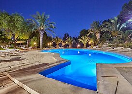Villa in Pozzallo Near Sandy Beaches