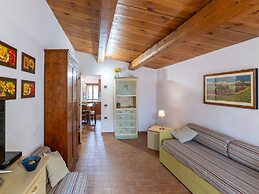 Nature Home With Pool & Garden