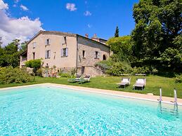 Romantic Countryside Getaway