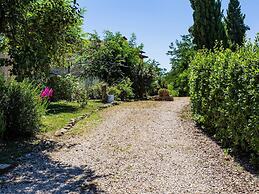 Cozy Stay With Scenic Views