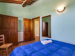 Cozy Stay With Scenic Views