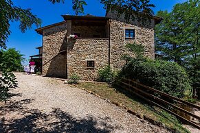 Cozy Stay With Scenic Views