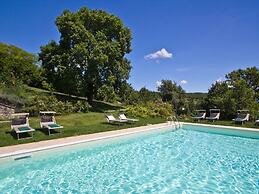 Eco-retreat With Pool