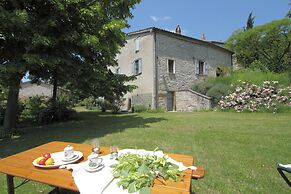 Eco-retreat With Pool