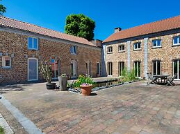 Graceful Holiday Home in Geetbets With Patio