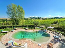 Villa w/ Wine Tours Near Beach