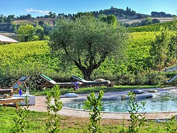 Villa w/ Wine Tours Near Beach