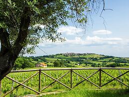 Villa w/ Wine Tours Near Beach