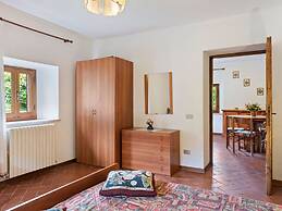 Apartment in Fosciandora With Pool