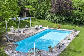 Marche Villa Close Culture