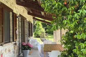 Marche Villa Close Culture