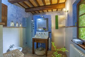 Marche Villa Close Culture