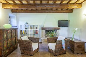 Marche Villa Close Culture