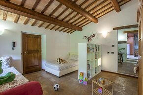 Marche Villa Close Culture