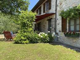 Marche Villa Close Culture