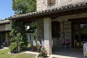 Marche Villa Close Culture