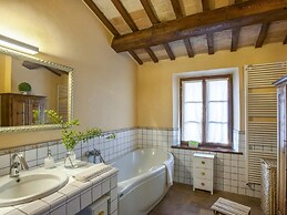 Marche Villa Close Culture