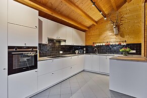 Elegant Chalet in Manhay With Sauna