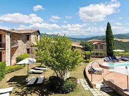 Peaceful Stay in Collazzone Hills