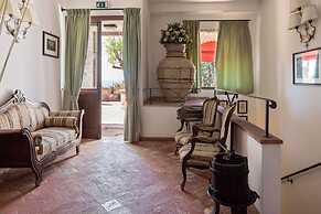 Peaceful Stay in Collazzone Hills