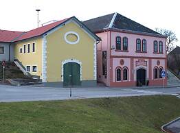 Riverside Apartment in Oed-ohling