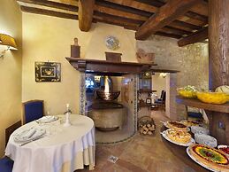 Holiday Home in Collazone With Pool & Sauna