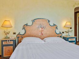 Holiday Home in Collazone With Pool & Sauna