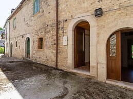 Apartment in Ripabottoni With Panoramic Views