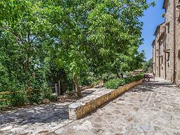 Apartment in Ripabottoni With Panoramic Views