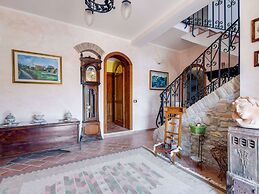 Pet-friendly Villa With Pool