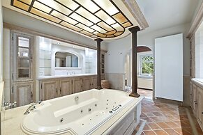 Luxury Country House With Pool