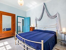 A Spacious Retreat for Ten