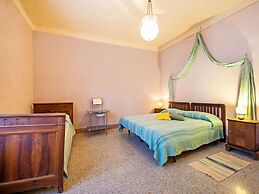 A Spacious Retreat for Ten