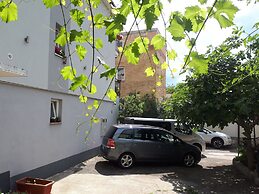 Apartments City Paradise