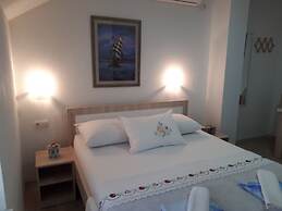 Apartments City Paradise