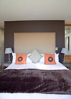 Marine Square Luxury Suites